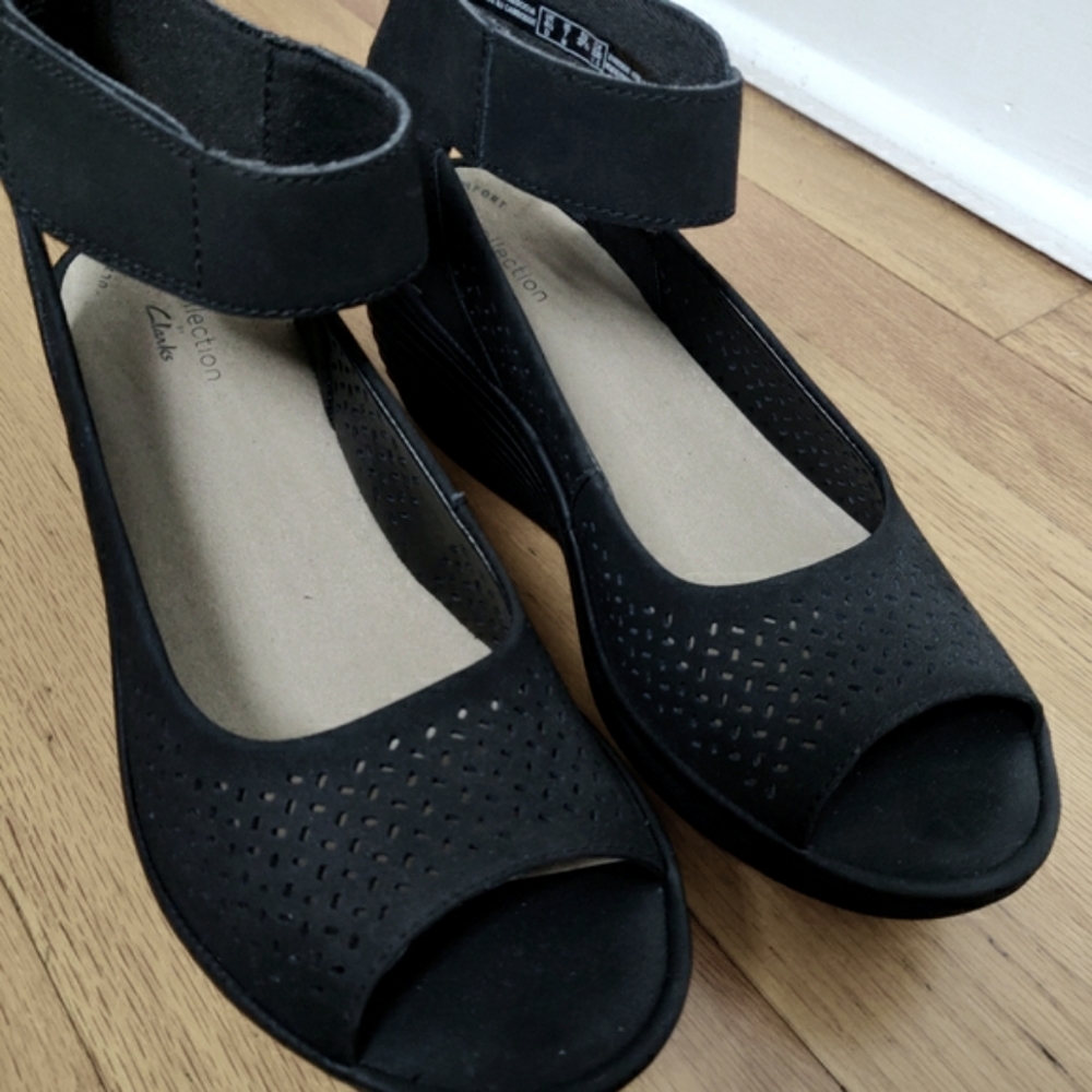 Black Clarks Sandel